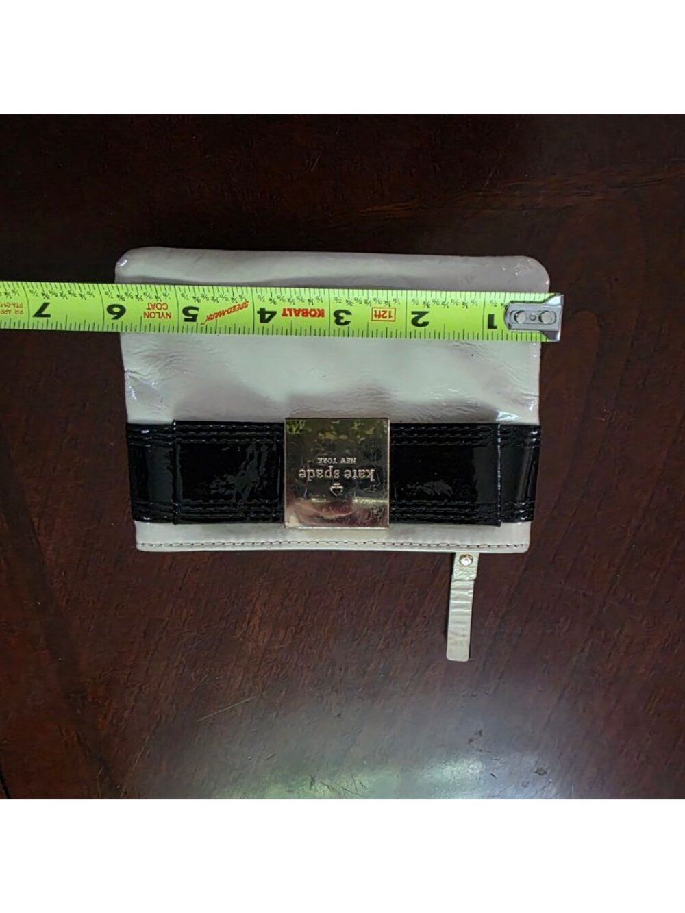 Kate Spade New York Primrose Hill White & Black Patent Leather Zip Coin Pouch - Picture 7 of 8